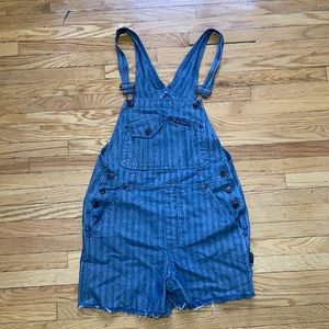 Squeeze women’s overall cutoff shorts